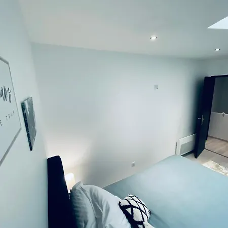 Maisonnette Hypercentre Duplex - Cozy Houses Apartamento Reims